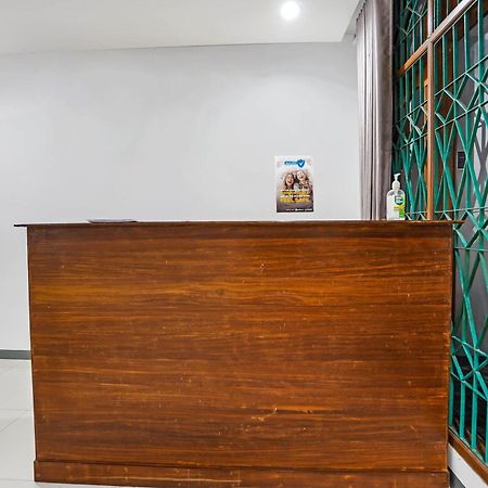 Oyo 90891 Parang Kusumo Residence Krembangan Εξωτερικό φωτογραφία