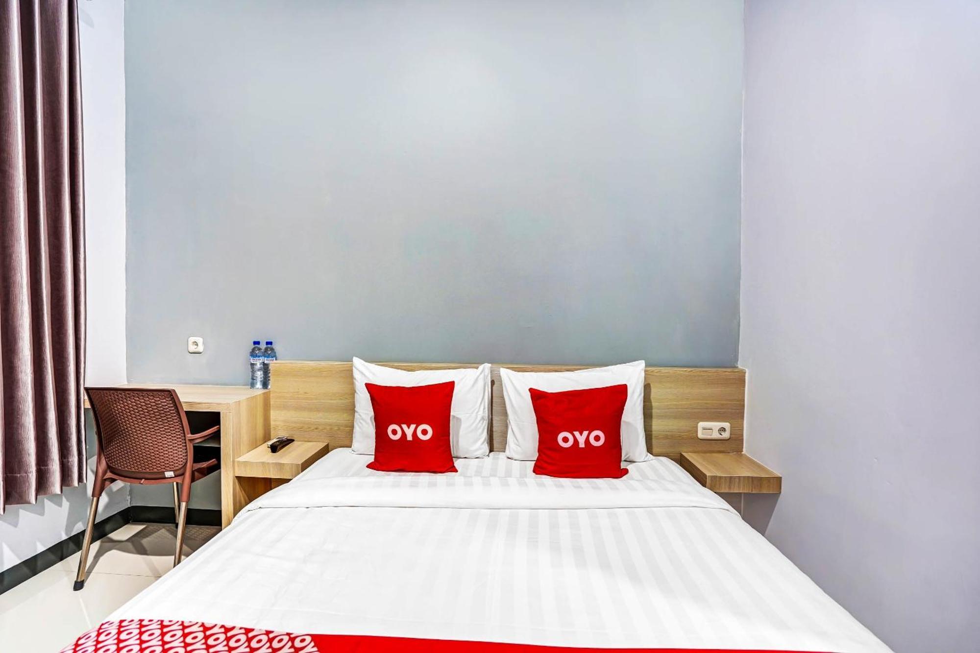 Oyo 90891 Parang Kusumo Residence Krembangan Εξωτερικό φωτογραφία